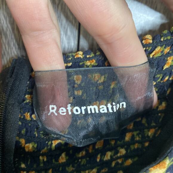 Reformation Black Floral 3/4 Sleeve Crop Top Women's 2 - Picture 4 of 7